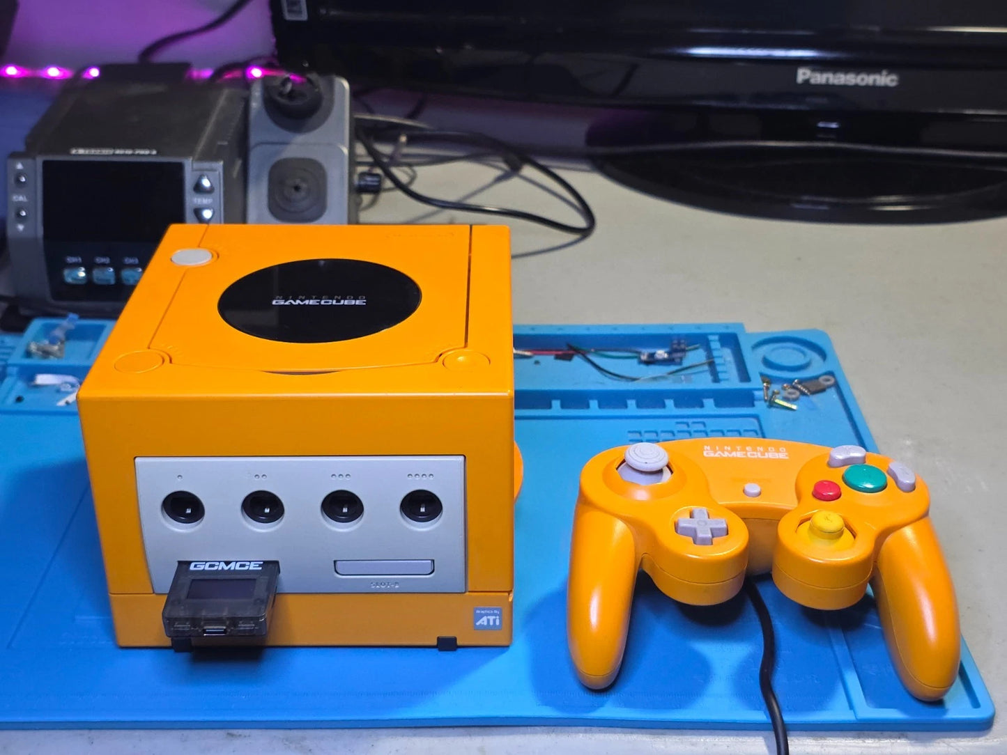 Modded Nintendo GameCube 1.5TB SD Card Internal HDMI + Controller/Memory Card Bundle